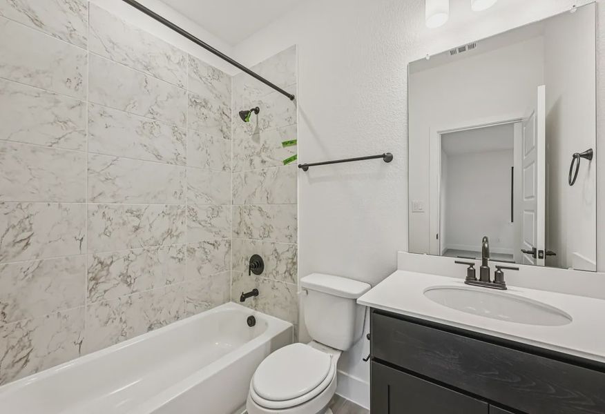 Plan 5072 Bath 4 - 25 of 26