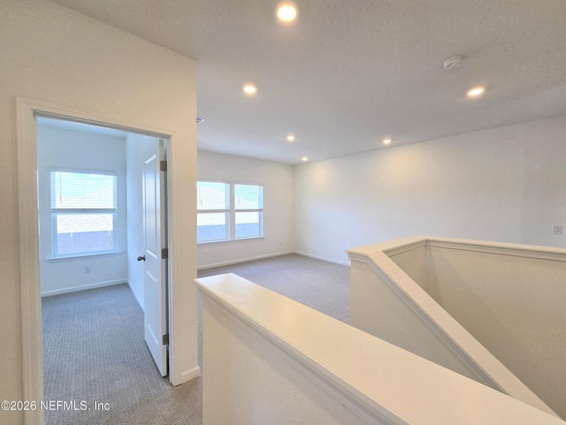 Spacious, unfurnished interior of a new home in Hyland Trail, Green Cove Springs (Image 62).