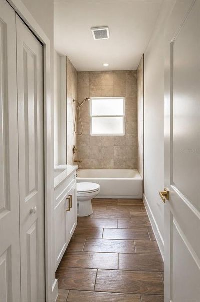 Image 12 of a home in .