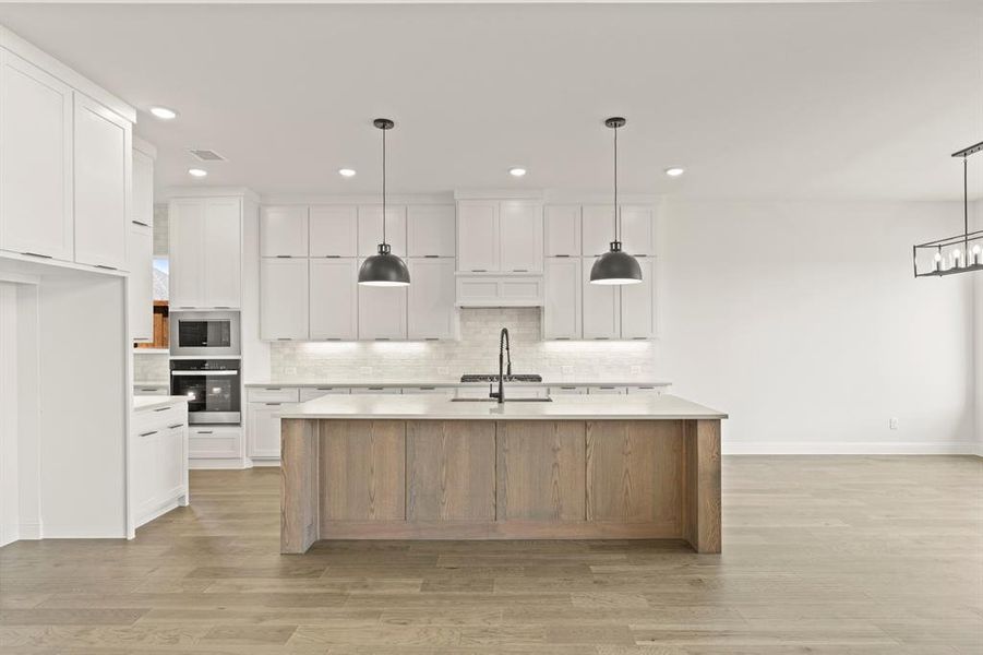 12. 2612 Cone Flower - Kitchen