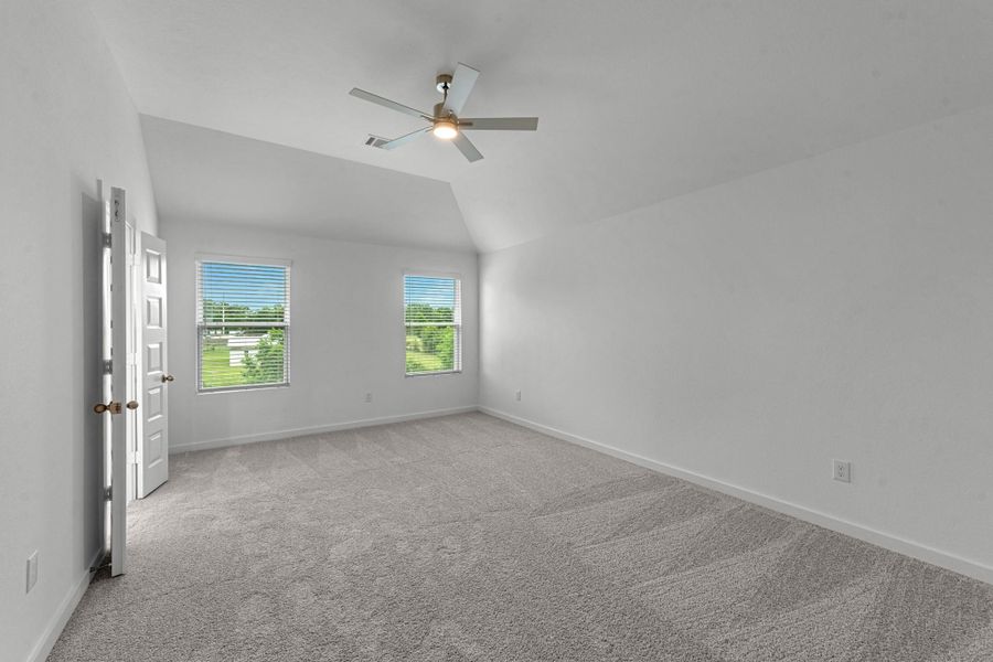 Spacious, unfurnished interior of a new home in Cypresswood Landing, Humble (Image 13).