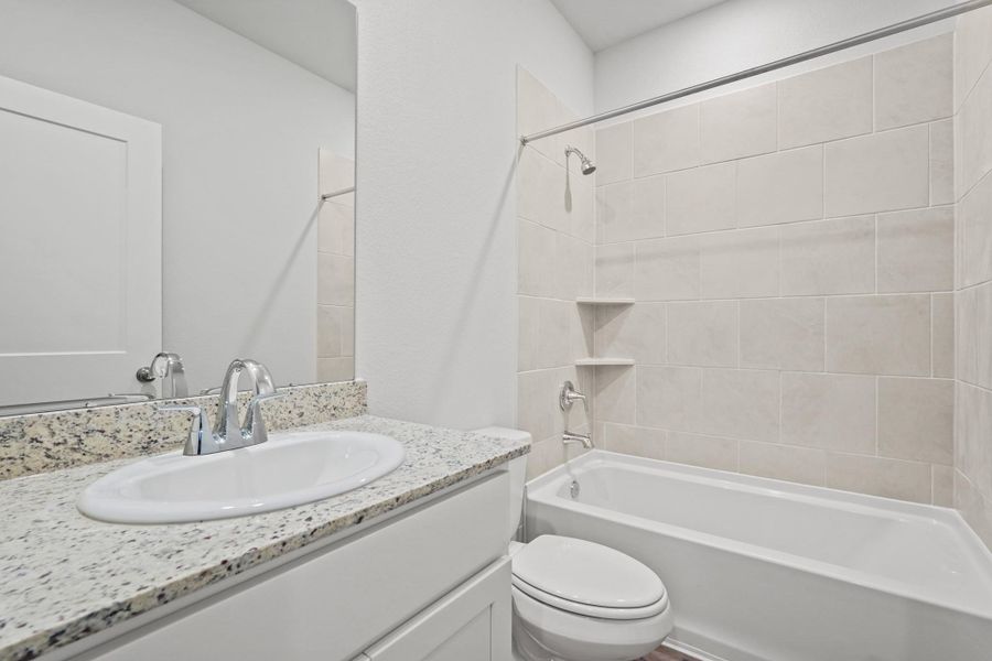 Furnished interior view inside a new home in Magnolia Springs, Montgomery (Image 9).