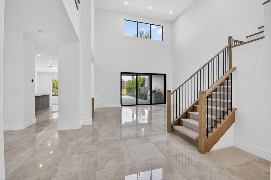 Spacious, unfurnished interior of a new home in , Boca Raton (Image 58).