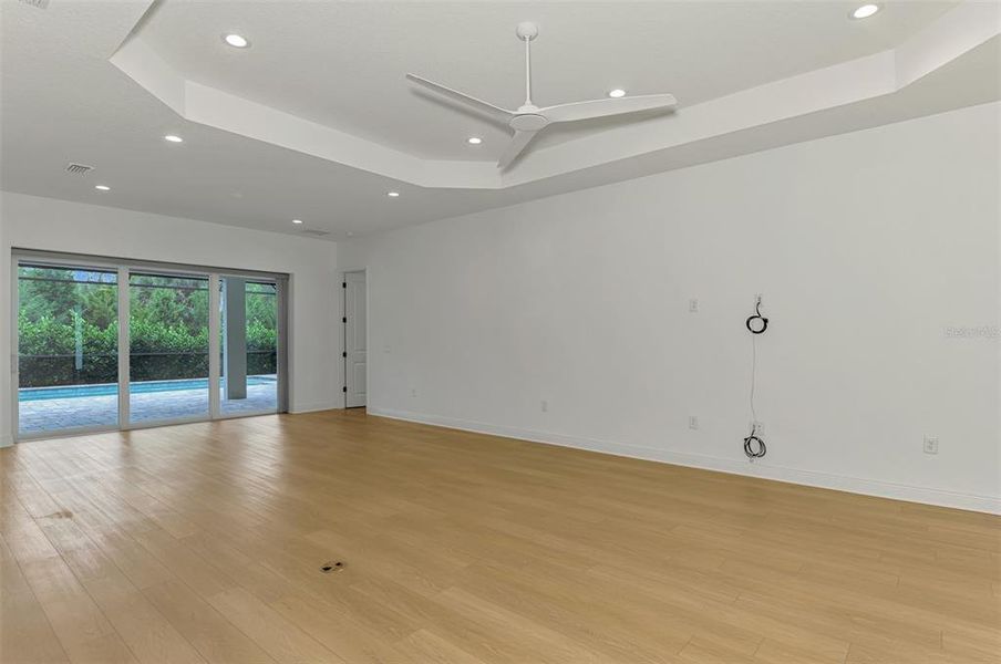 Spacious, unfurnished interior of a new home in , Venice (Image 49).