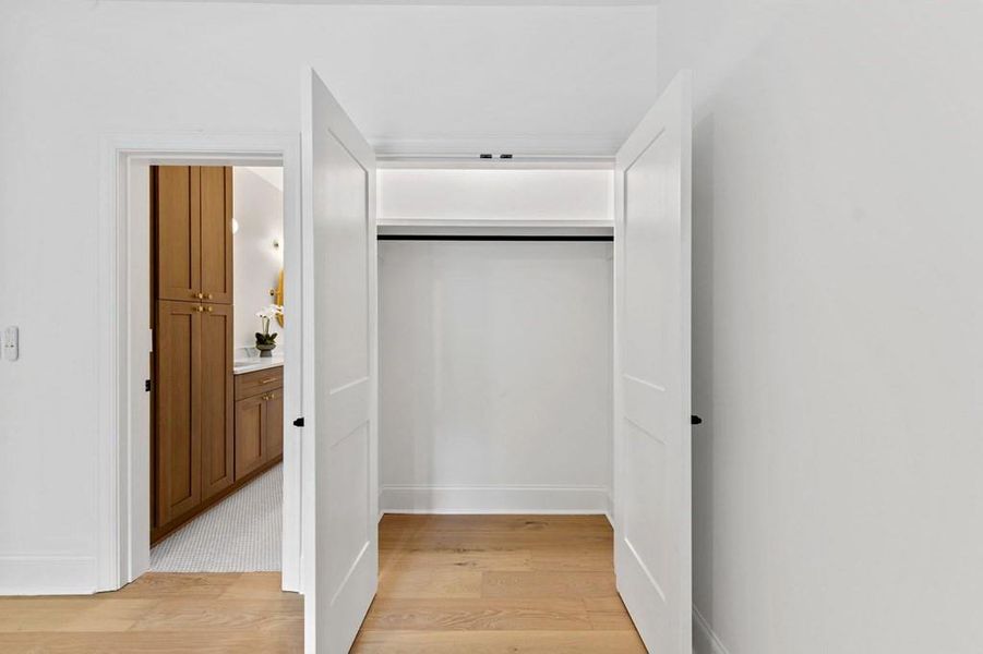 Spacious, unfurnished interior of a new home in , Ellijay (Image 77). Spacious, unfurnished interior of a new home in , Ellijay (Image 77).