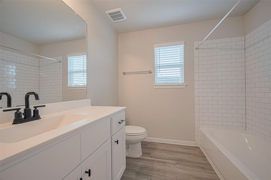 Furnished interior view inside a new home in La Segarra, Brookshire (Image 19).