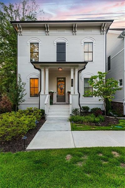 Exterior details and patio area of a home in Manning on the Square, Alpharetta (Image 30).