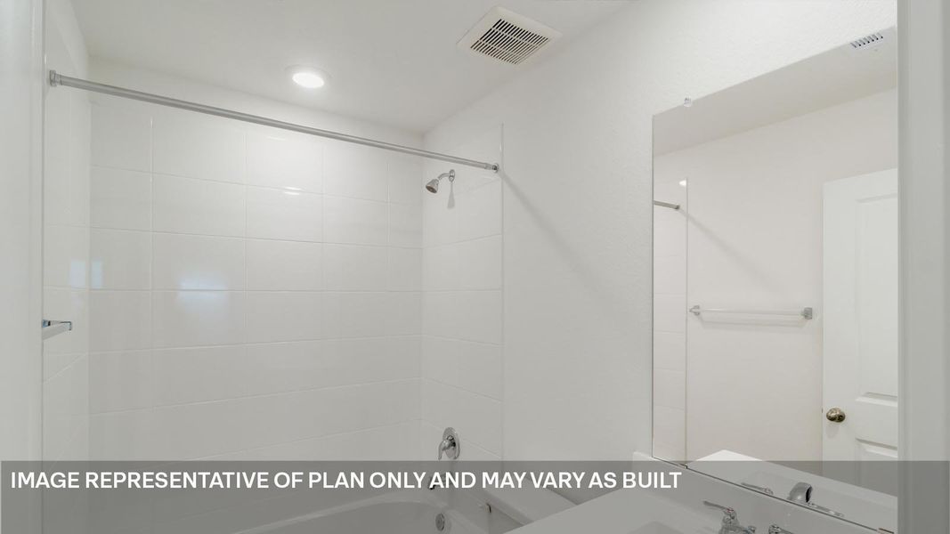 Representative interior finishes for a home built from the The Estero by D.R. Horton in Marigold, Kyle (Image 8).