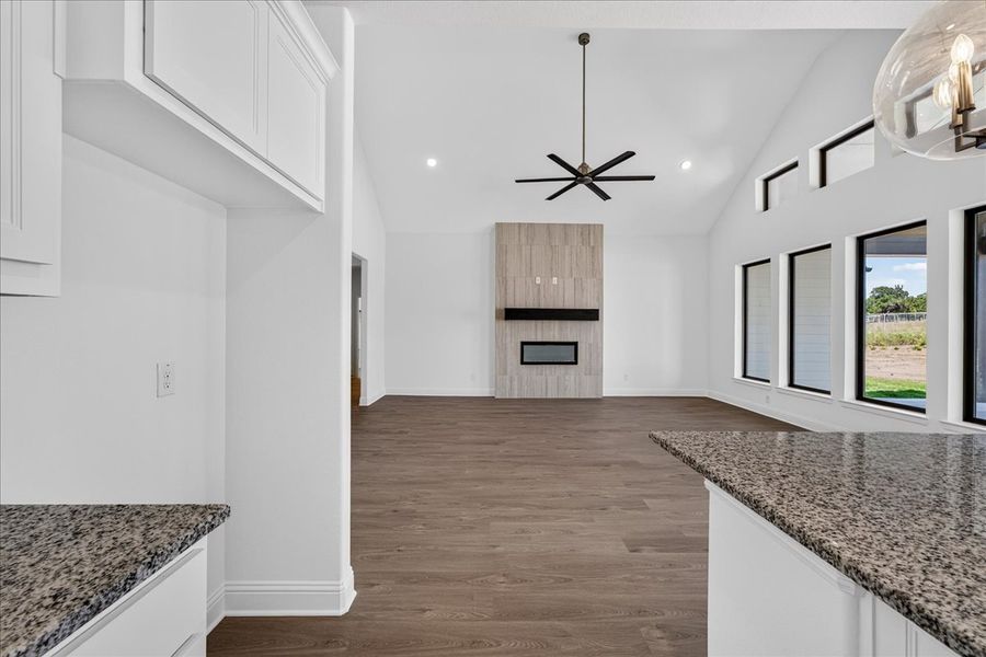 Image 51 of a home in Monarch Manor.