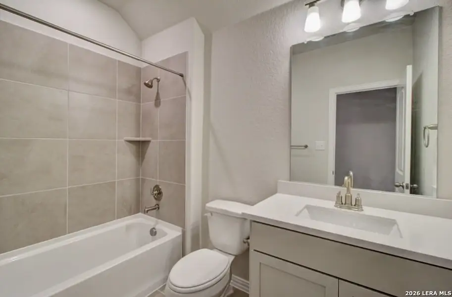 Furnished interior view inside a new home in Meyer Ranch - Enclave, New Braunfels (Image 5).