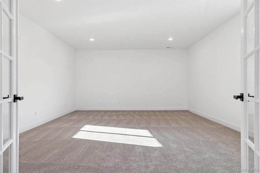 Spacious, unfurnished interior of a new home in , Littleton (Image 27).