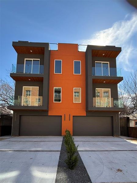 Front exterior of a new home in , Dallas, TX, highlighting curb appeal (Image 1). Front exterior of a new home in , Dallas, TX, highlighting curb appeal (Image 1).