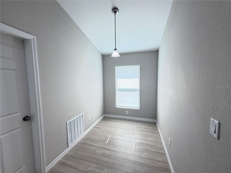 Spacious, unfurnished interior of a new home in , Ocala (Image 11).