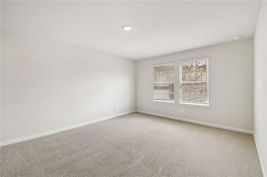 Spacious, unfurnished interior of a new home in Creekside at Oxford Park, Fairburn (Image 22). Spacious, unfurnished interior of a new home in Creekside at Oxford Park, Fairburn (Image 22).