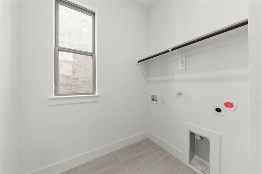 17_18. 713 Valley Pines - Utility