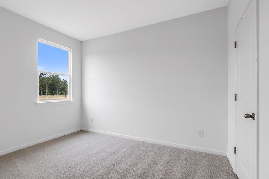 Spacious, unfurnished interior of a new home in Three Rivers, Rome (Image 16).