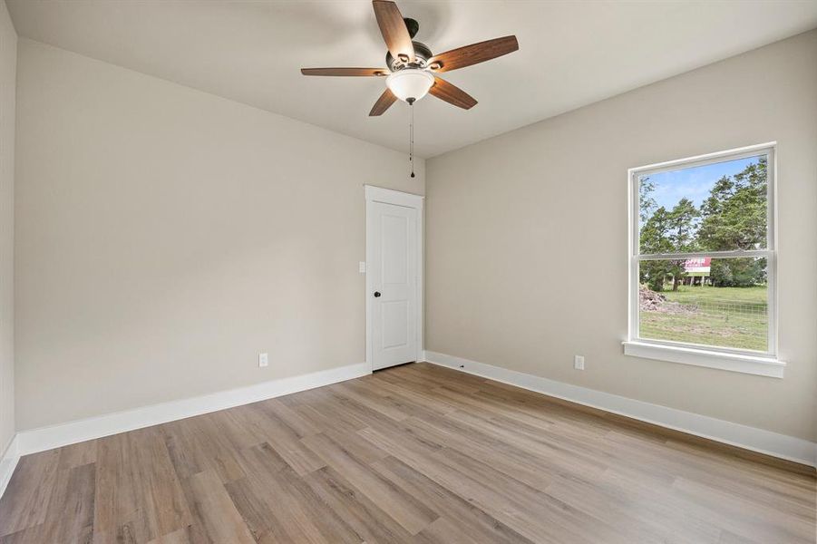 Spacious, unfurnished interior of a new home in , Greenville (Image 20).