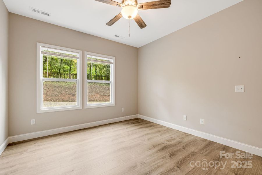 Spacious, unfurnished interior of a new home in , Asheville (Image 20).