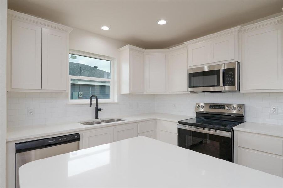 Furnished interior view inside a new home in , Abilene (Image 4).