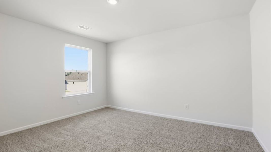 Spacious, unfurnished interior of a new home in Sage Grove, Lyman (Image 25).