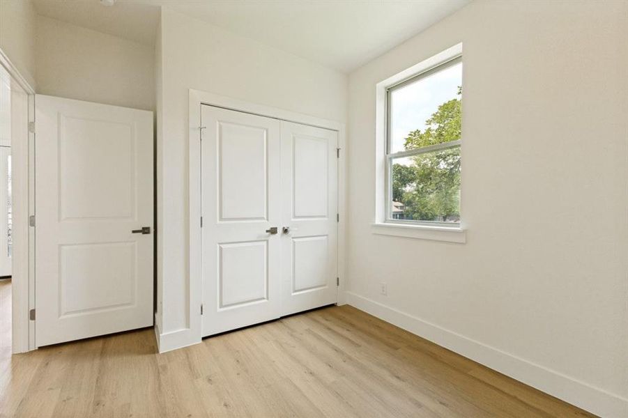 Spacious, unfurnished interior of a new home in , Dallas (Image 20).