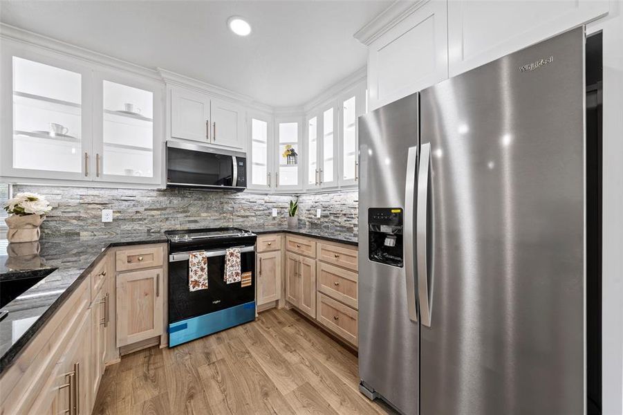 Furnished interior view inside a new home in , McGregor (Image 8).