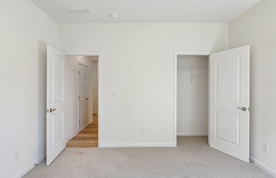 Spacious, unfurnished interior of a new home in Independence at Carter's Station, Columbia (Image 15).