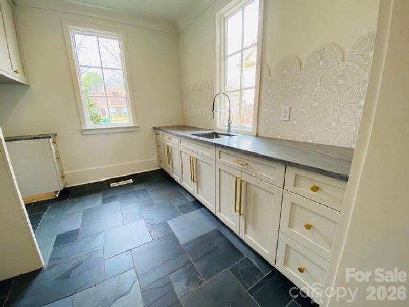 Image 42 of a home in .