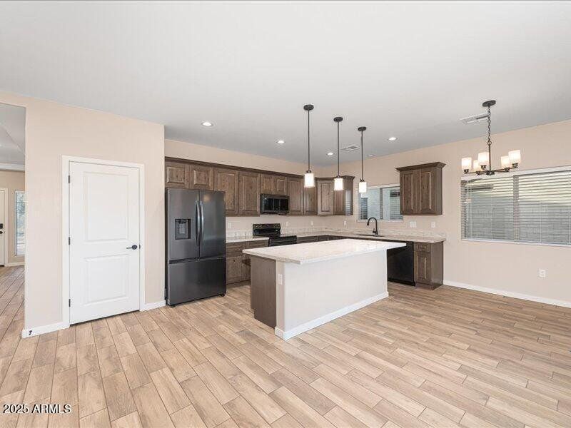 14-10879-Reef-Circle-14