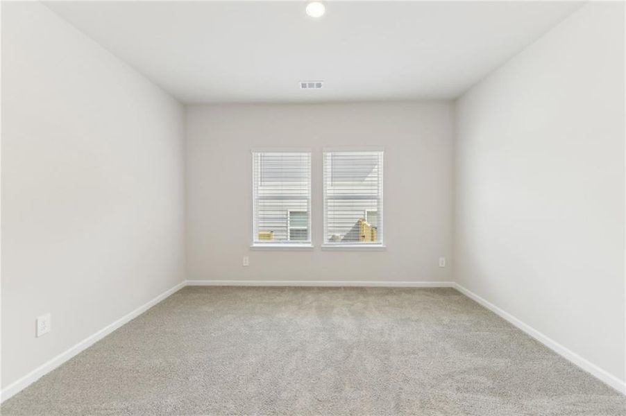 Spacious, unfurnished interior of a new home in Ivey Township, Dallas (Image 38).