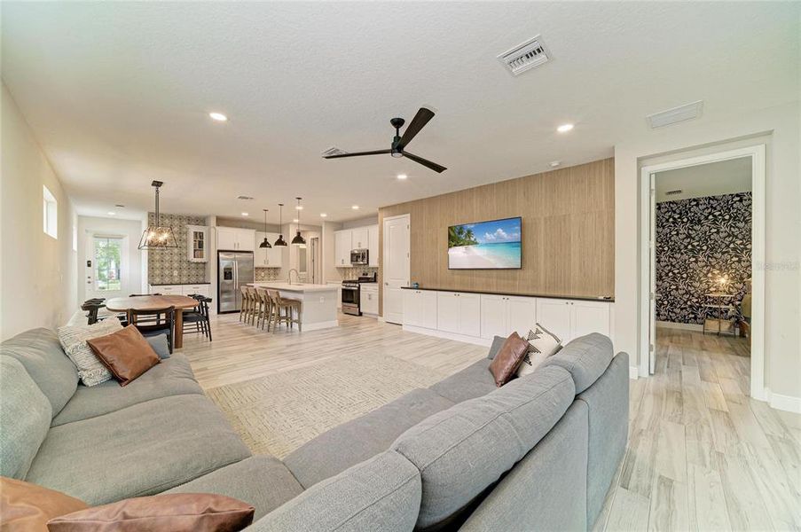 Furnished interior view inside a new home in , Sarasota (Image 40).