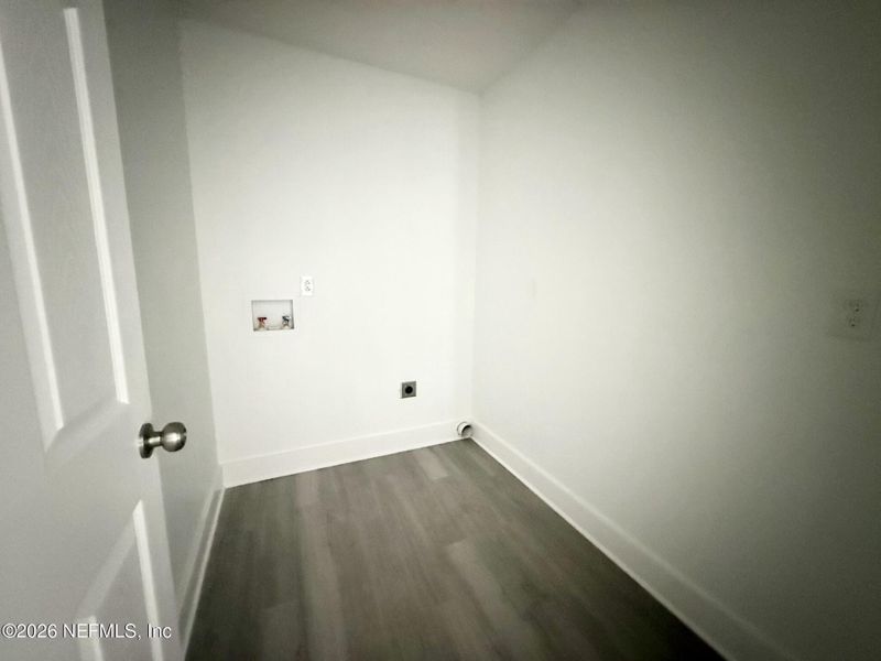 Spacious, unfurnished interior of a new home in , Hilliard (Image 12).