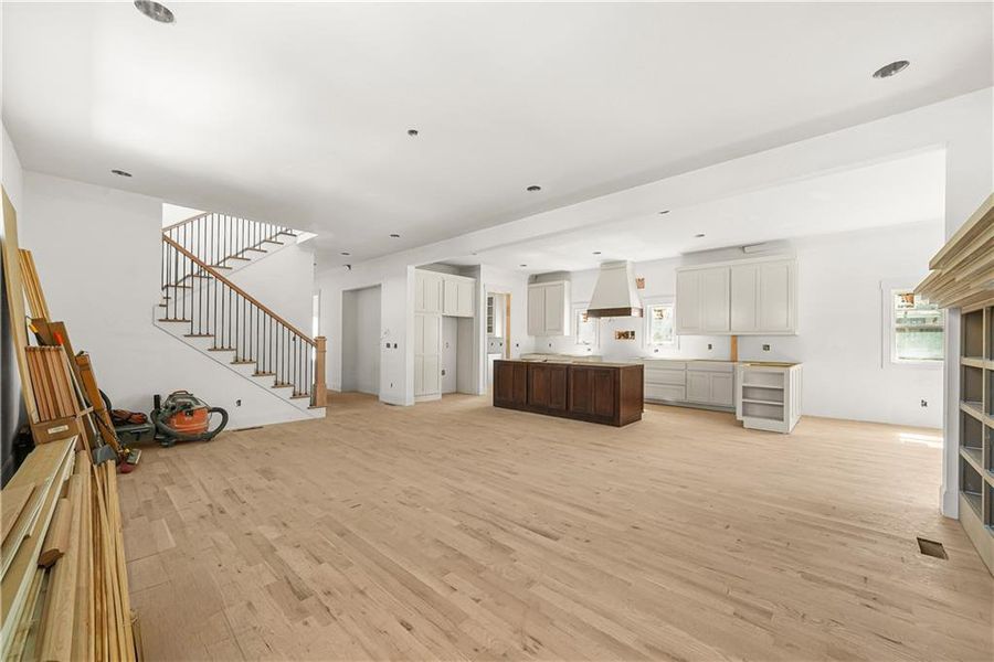 Spacious, unfurnished interior of a new home in , Atlanta (Image 20).