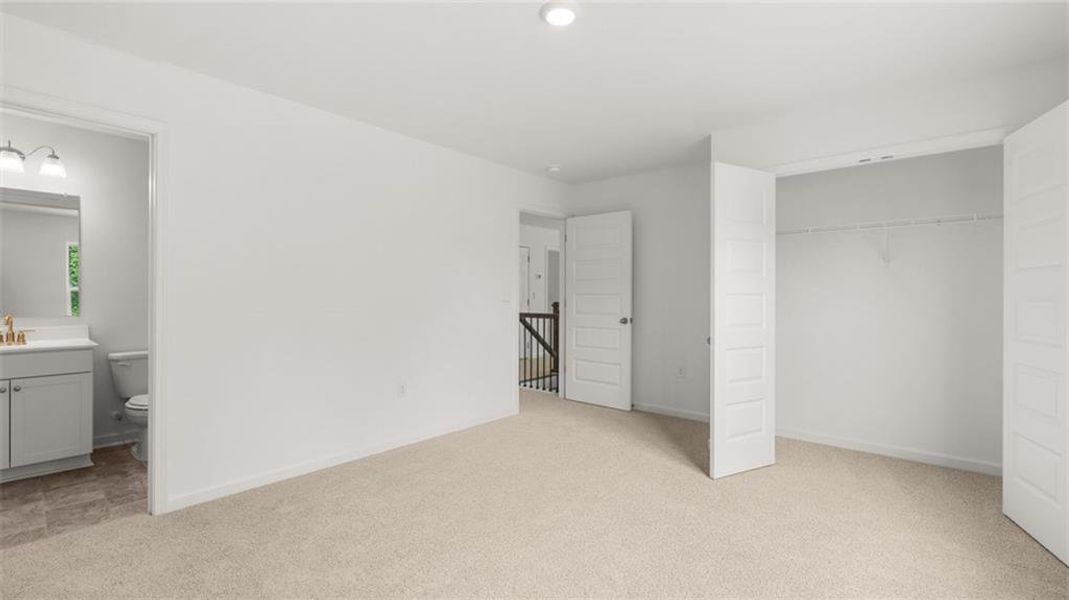 Spacious, unfurnished interior of a new home in Heritage Pointe, Senoia (Image 20).