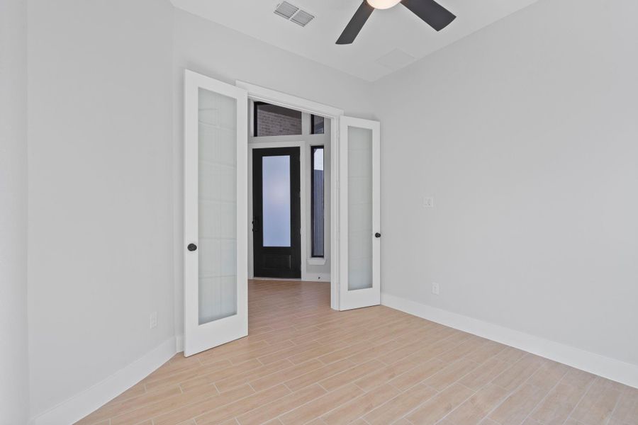 Spacious, unfurnished interior of a new home in Fulbrook on Fulshear Creek 60', Fulshear (Image 11). Spacious, unfurnished interior of a new home in Fulbrook on Fulshear Creek 60', Fulshear (Image 11).