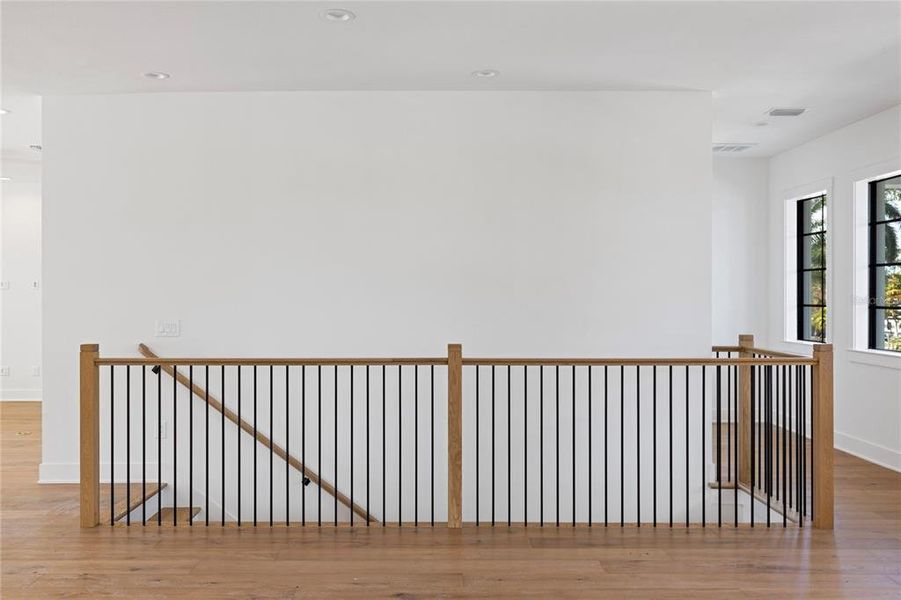 Spacious, unfurnished interior of a new home in , St. Petersburg (Image 20).