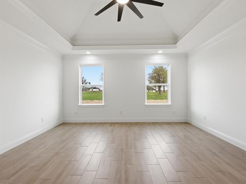 Spacious, unfurnished interior of a new home in , Weatherford (Image 26).