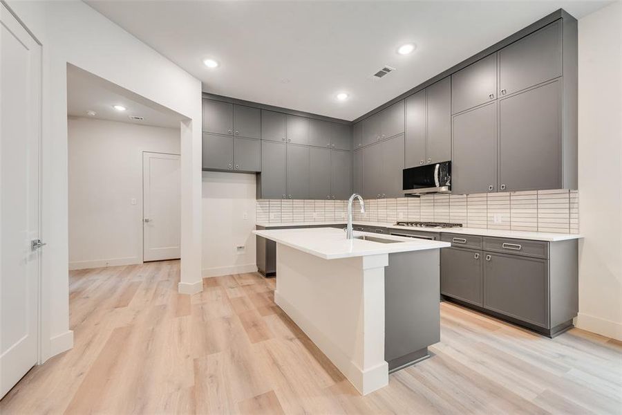 Furnished interior view inside a new home in , Lake Dallas (Image 4). Furnished interior view inside a new home in , Lake Dallas (Image 4).