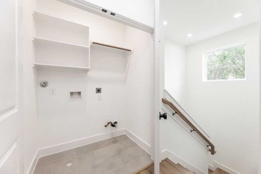 Spacious, unfurnished interior of a new home in , Houston (Image 35).