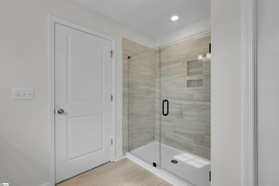 Image 25 of a home in Lynbrook. Image 25 of a home in Lynbrook.