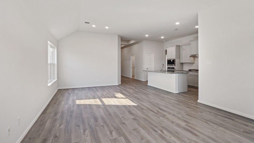 Furnished interior view inside a new home in Aldeana, Rosharon (Image 8).