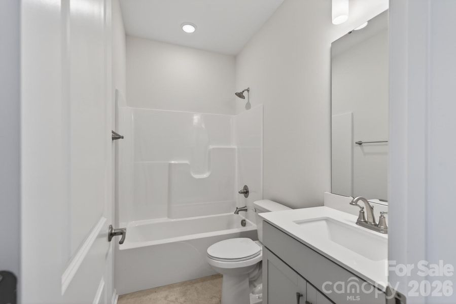 Upper Level Full Bathroom