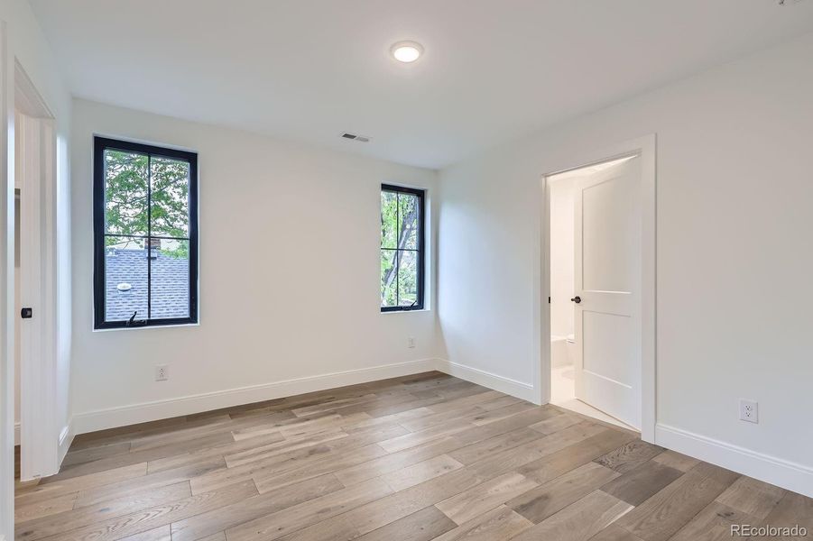 Spacious, unfurnished interior of a new home in , Wheat Ridge (Image 20).