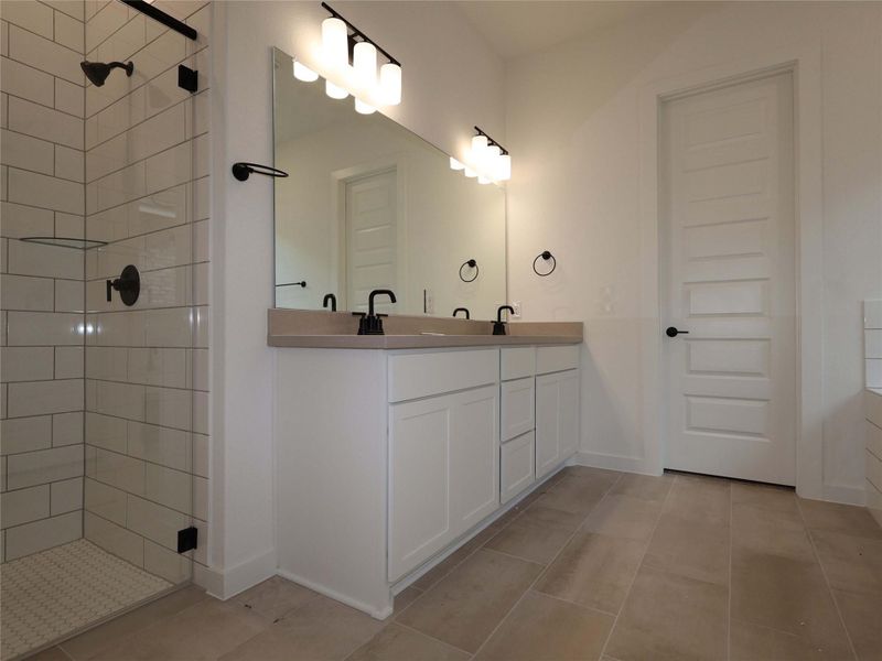 Furnished interior view inside a new home in Barksdale, Leander (Image 11).