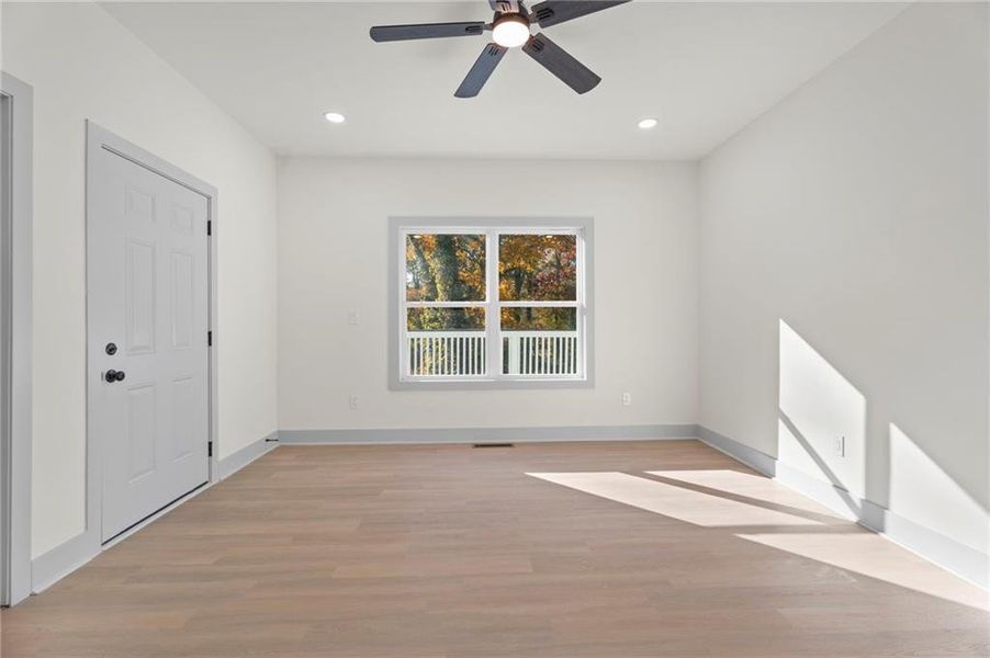 Spacious, unfurnished interior of a new home in , Atlanta (Image 34).