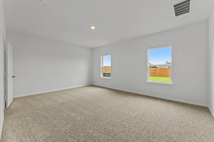 Spacious, unfurnished interior of a new home in , Georgetown (Image 20).