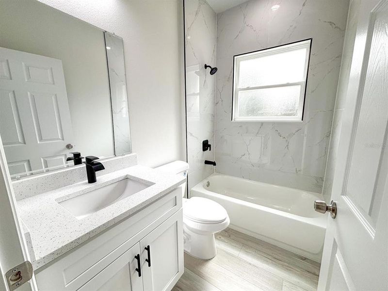 Furnished interior view inside a new home in , Ocklawaha (Image 6).