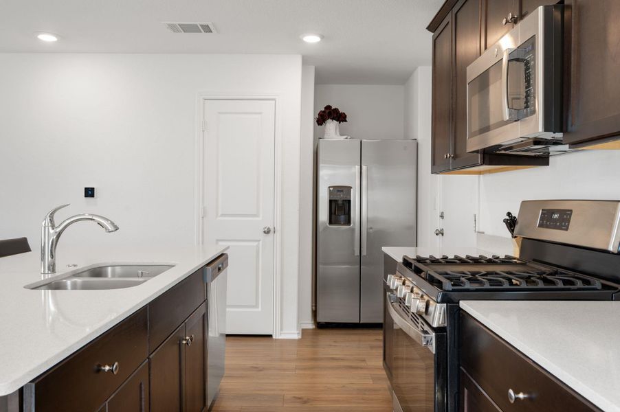 Furnished interior view inside a new home in Stoney Ridge, Del Valle (Image 17). Furnished interior view inside a new home in Stoney Ridge, Del Valle (Image 17).