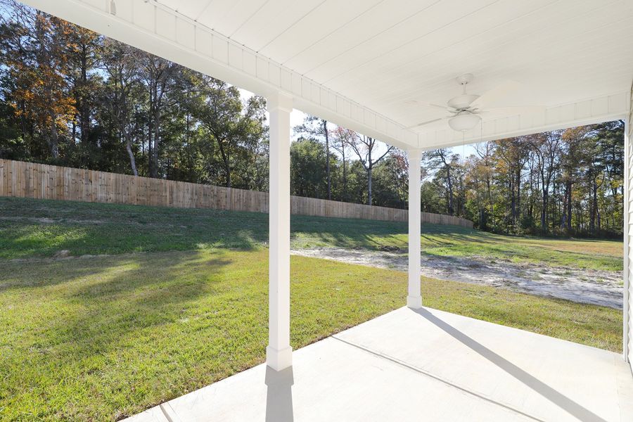 Exterior details and patio area of a home in Jordan Grove, Conway (Image 2).