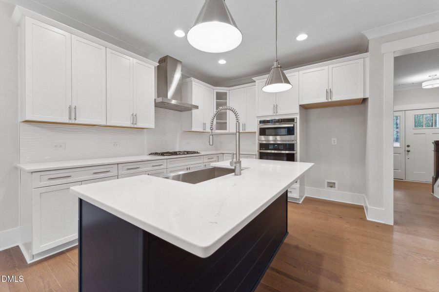 8-web-or-mls-DSC09923 8-web-or-mls-DSC09923